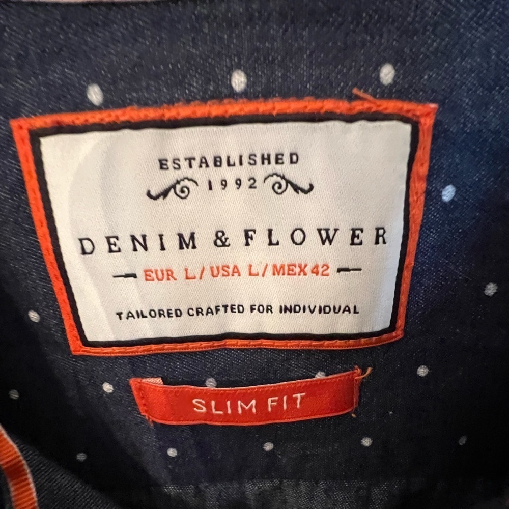 DENIM & FLOWER MEN’S SHORT SLEEVE SHIRT. SIZE LARGE SLIM FIT BLUE W/WHITE DOTS - Picture 5 of 8